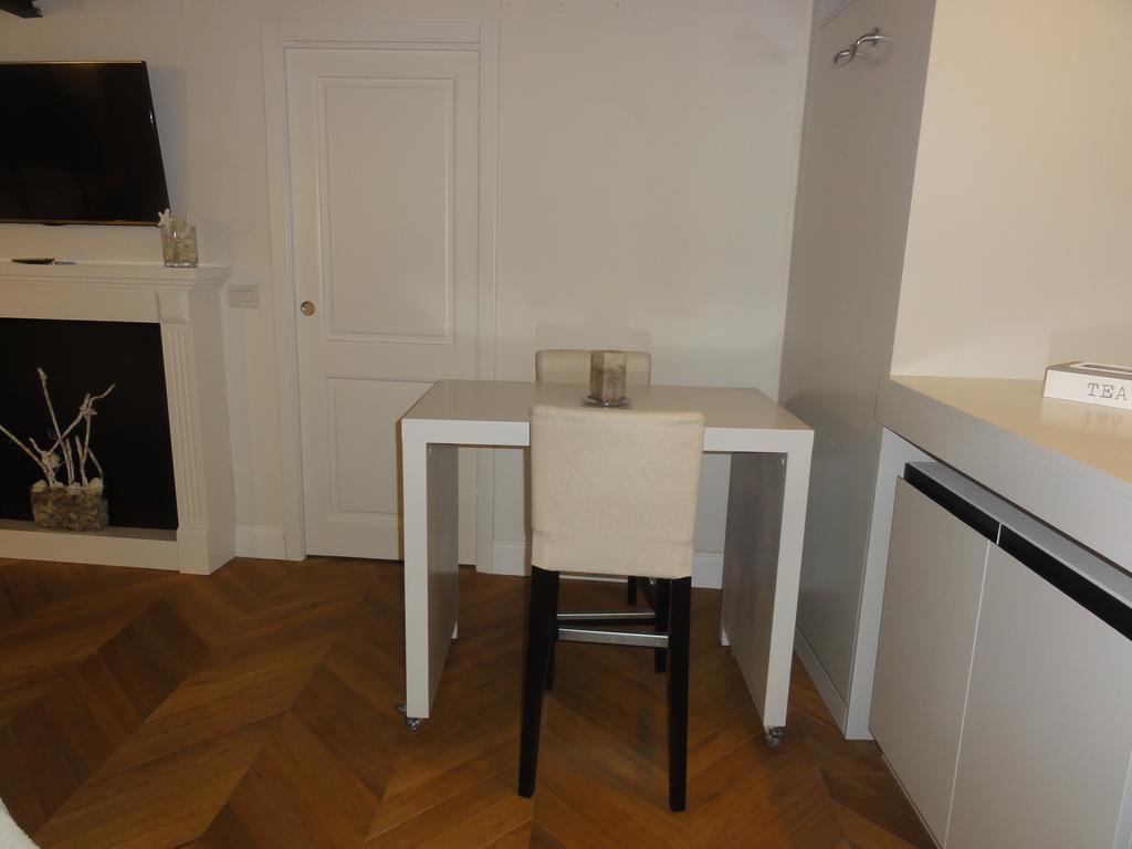 Apartament Corso In Florencja Pokój zdjęcie